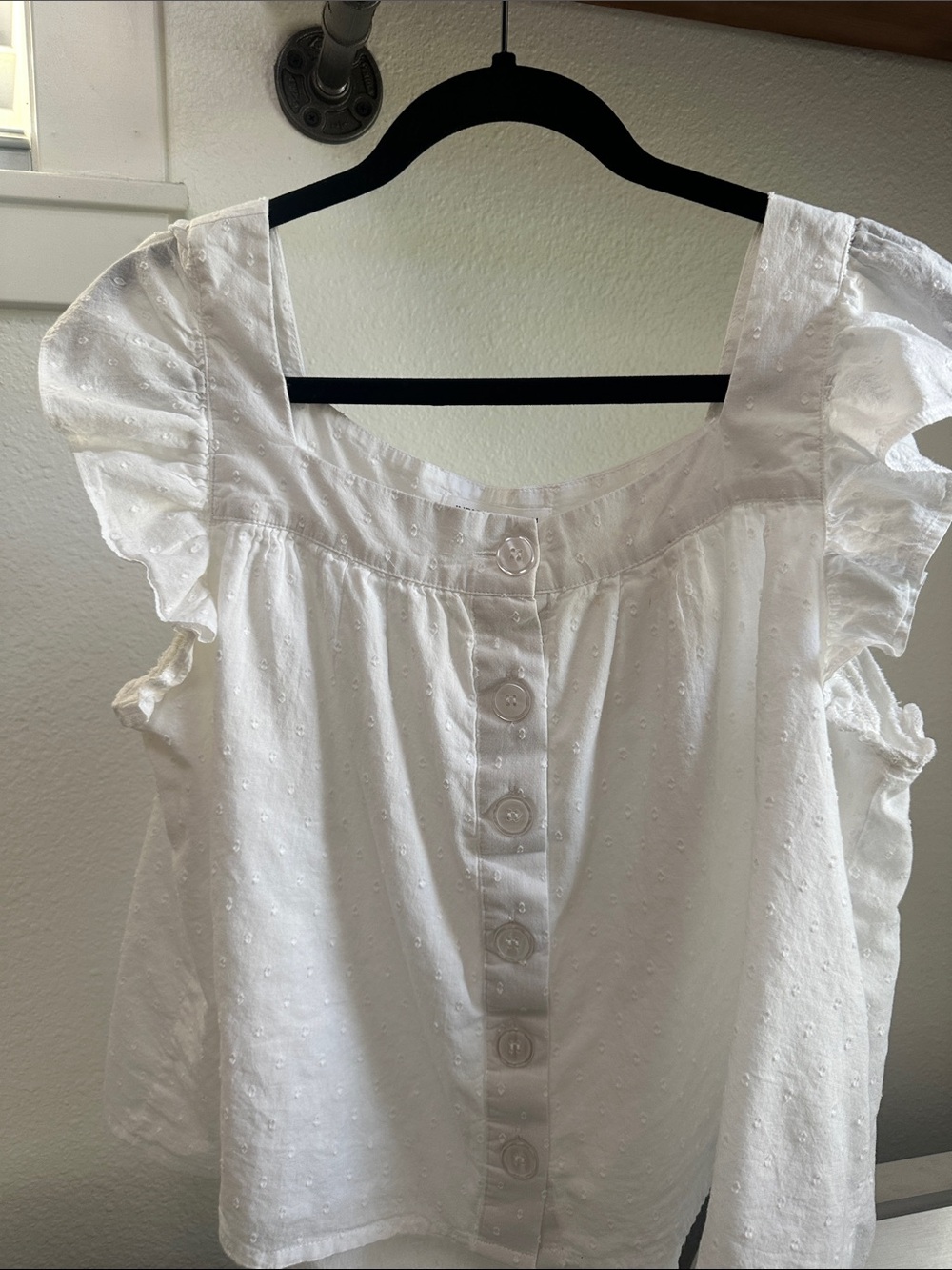 Emerson Fry White Button-Front Ruffle Sleeve Top. Size M